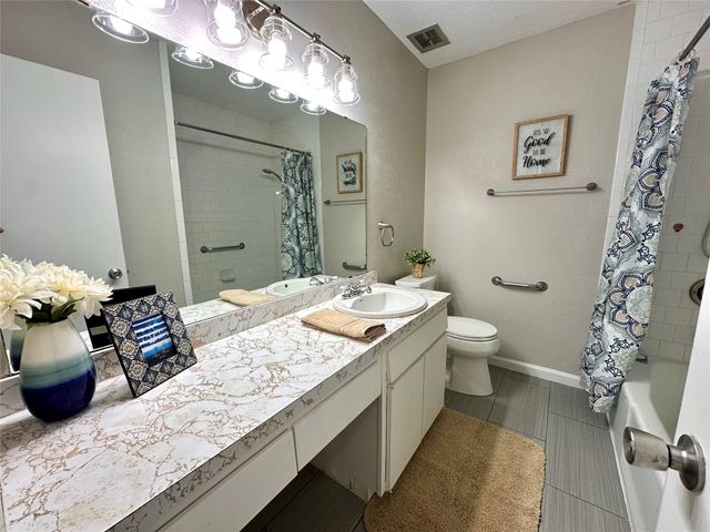 110 Glen Rose Avenue, Cleburne, TX 76033