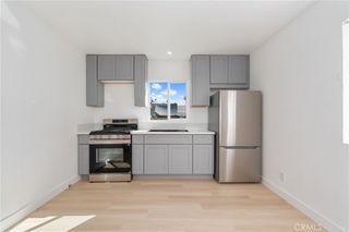 240 E 84 TH, Los Angeles, CA 90003