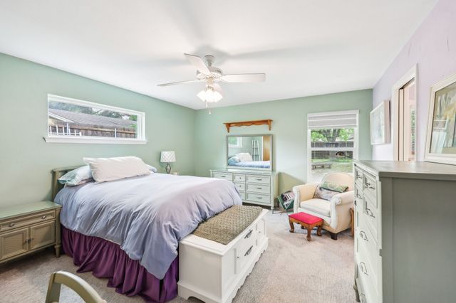 1208 Storyglen Street, Irving, TX 75062