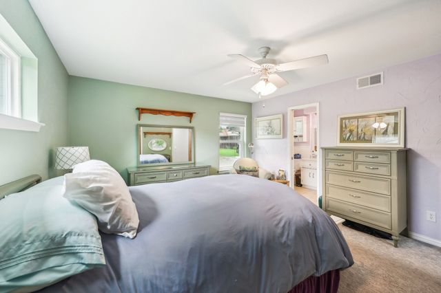 1208 Storyglen Street, Irving, TX 75062