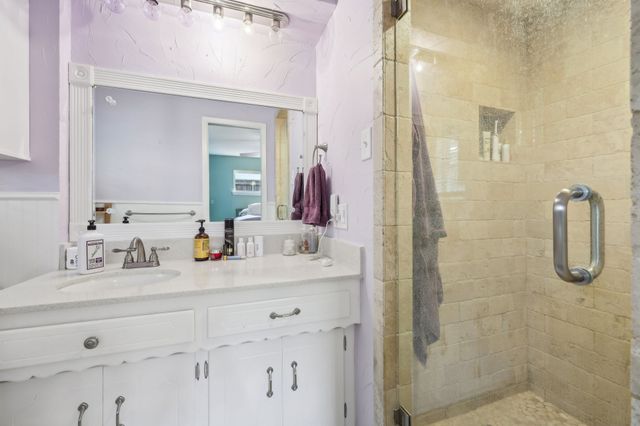 1208 Storyglen Street, Irving, TX 75062