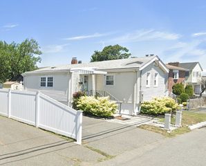92 Pemberton St 1, Revere, MA 02151