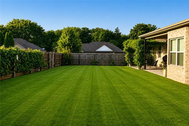 1687 S Harding Place, Fayetteville, AR 72701