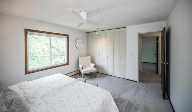 10301 Cedar Lake Road 320, Minnetonka, MN 55305