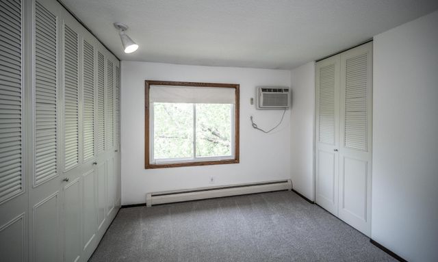 10301 Cedar Lake Road 320, Minnetonka, MN 55305