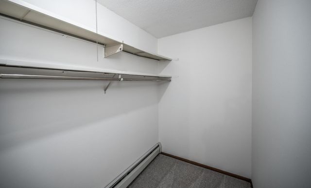 10301 Cedar Lake Road 320, Minnetonka, MN 55305