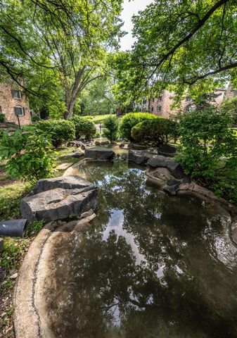 10301 Cedar Lake Road 320, Minnetonka, MN 55305