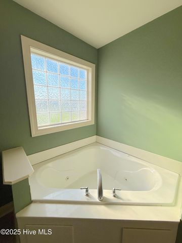 3156 Juniper Branch Drive, Grimesland, NC 27837