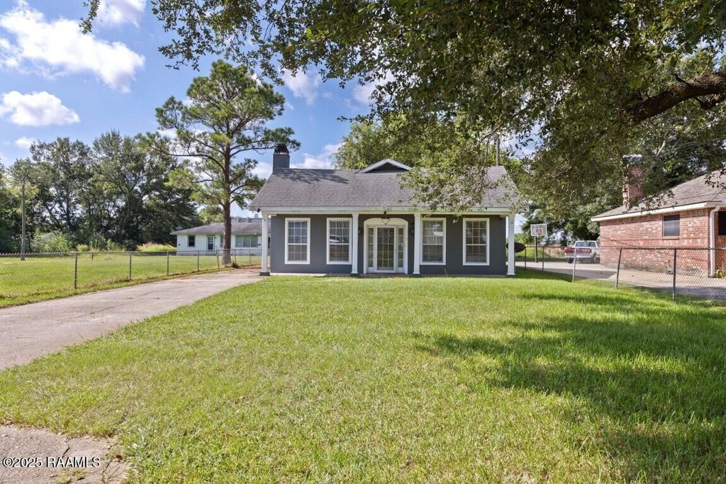 939 Delhomme Avenue, Scott, LA 70583