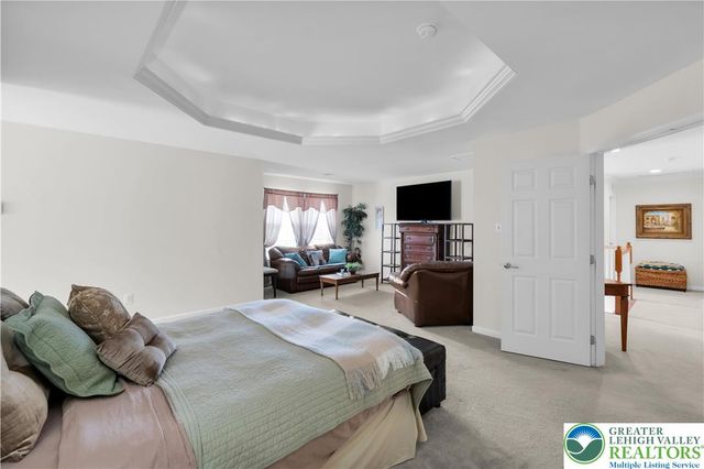 222 Lower Way Road, Palmer Twp, PA 18045