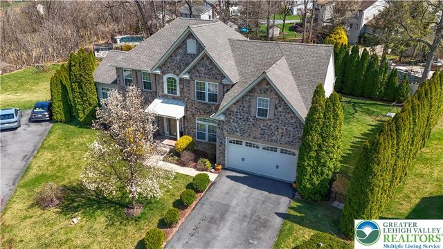 222 Lower Way Road, Palmer Twp, PA 18045