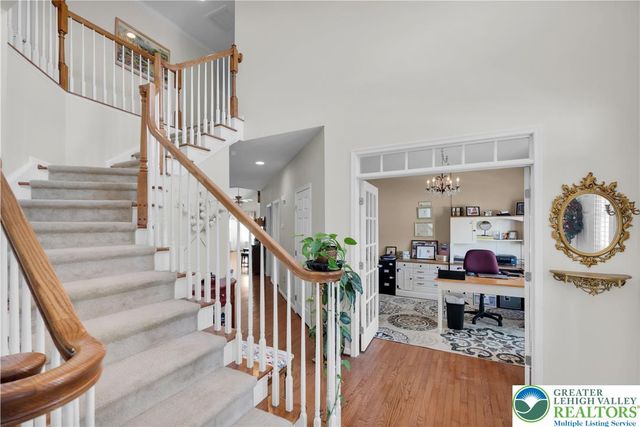 222 Lower Way Road, Palmer Twp, PA 18045