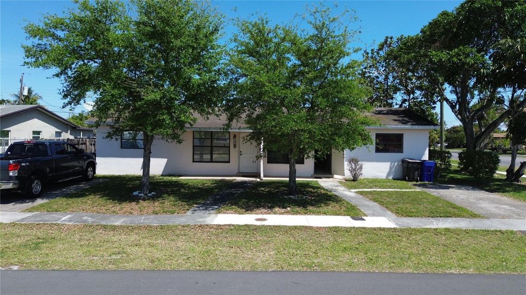 Image 1 of property listing at 4100 NW 39TH AVENUE, Fort Lauderdale, FL 33309