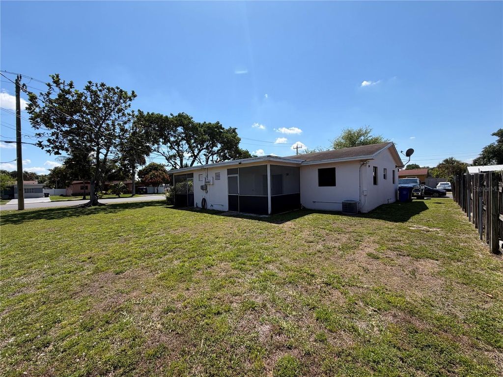 Image 18 of property listing at 4100 NW 39TH AVENUE, Fort Lauderdale, FL 33309