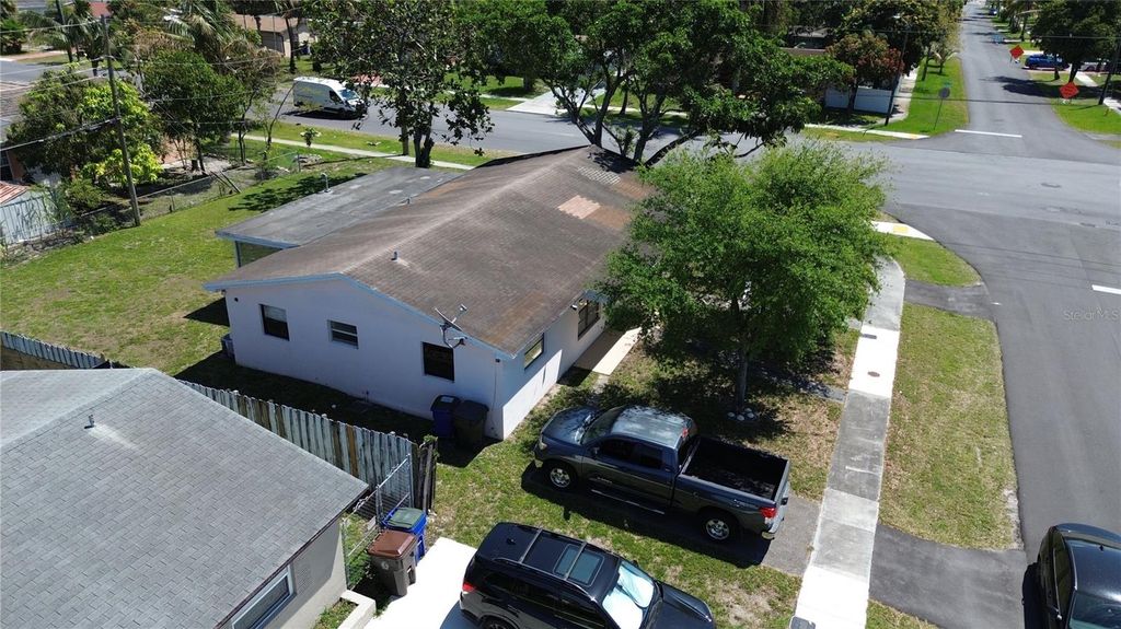 Image 29 of property listing at 4100 NW 39TH AVENUE, Fort Lauderdale, FL 33309