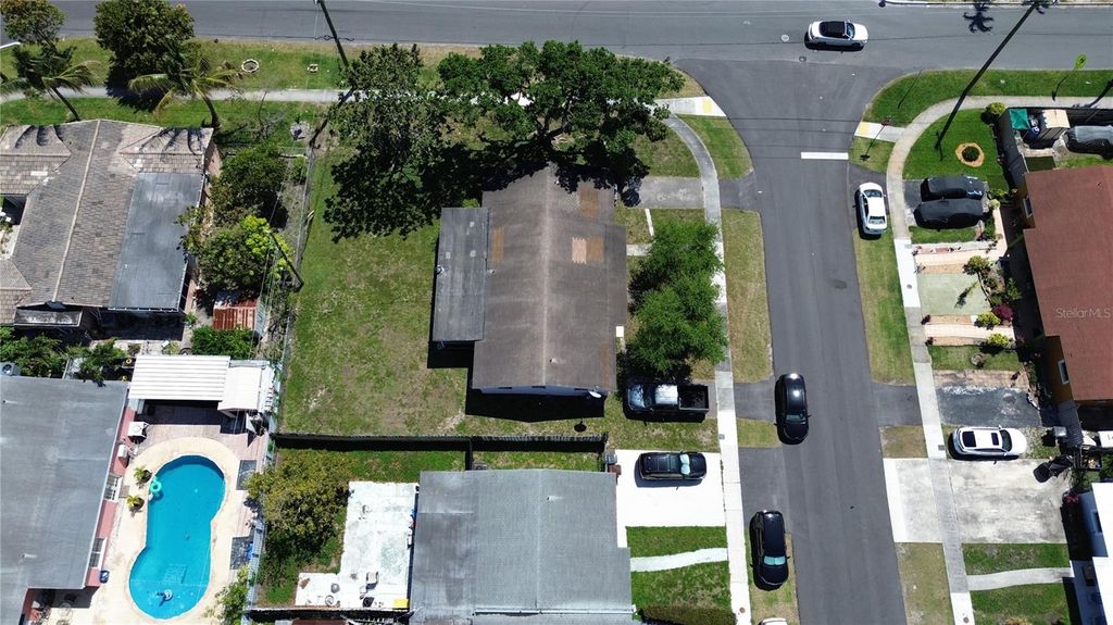 Image 30 of property listing at 4100 NW 39TH AVENUE, Fort Lauderdale, FL 33309