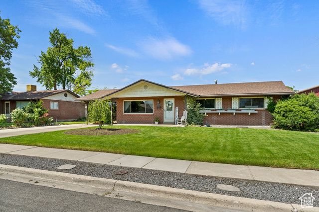 4533 S 2075 W, Roy, UT 84067