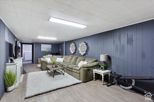 4533 S 2075 W, Roy, UT 84067