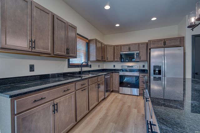 312 SUNSET Drive, Mount Vernon, IN 47620