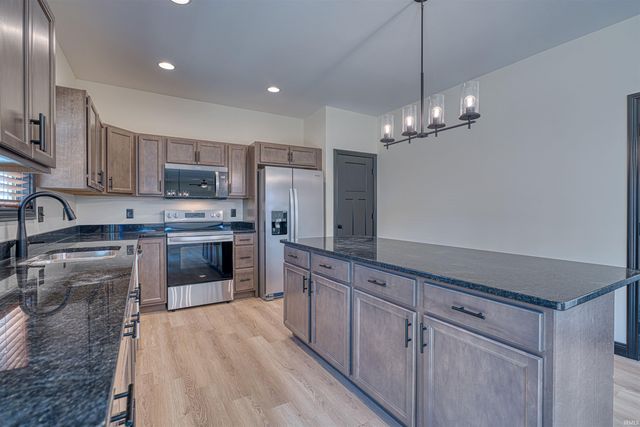 312 SUNSET Drive, Mount Vernon, IN 47620