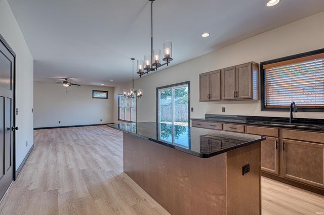 312 SUNSET Drive, Mount Vernon, IN 47620