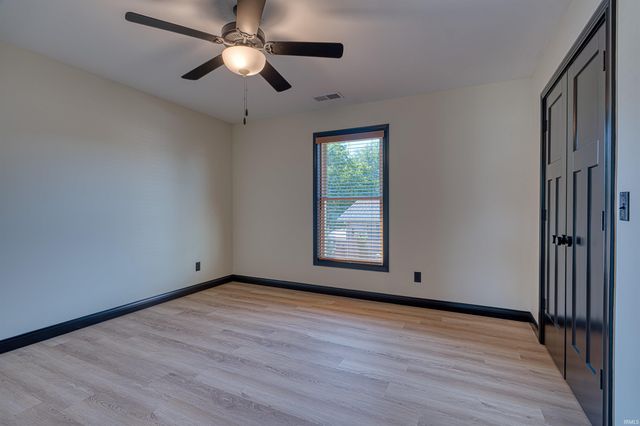 312 SUNSET Drive, Mount Vernon, IN 47620