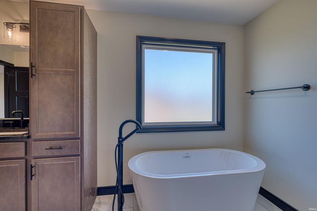 312 SUNSET Drive, Mount Vernon, IN 47620