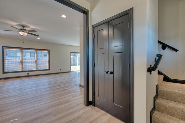 312 SUNSET Drive, Mount Vernon, IN 47620