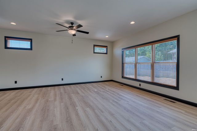 312 SUNSET Drive, Mount Vernon, IN 47620
