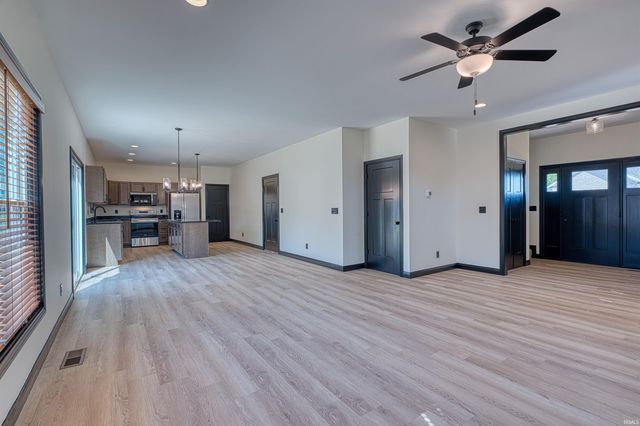 312 SUNSET Drive, Mount Vernon, IN 47620
