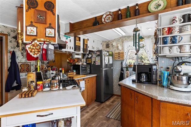 345 Robin Lane, St Clair, MO 63077