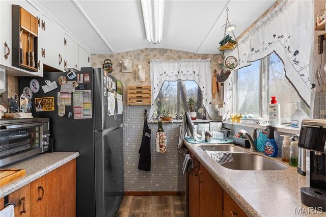 345 Robin Lane, St Clair, MO 63077