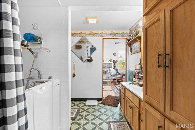 345 Robin Lane, St Clair, MO 63077