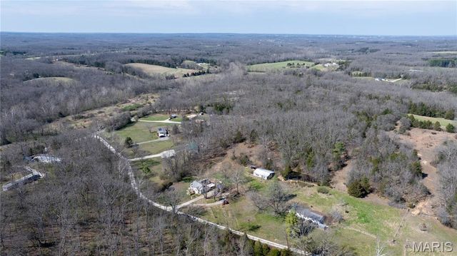 345 Robin Lane, St Clair, MO 63077