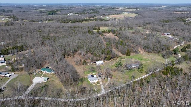 345 Robin Lane, St Clair, MO 63077