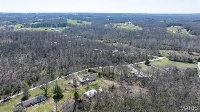 345 Robin Lane, St Clair, MO 63077