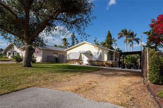 811 94th AVE N, Naples, FL 34108