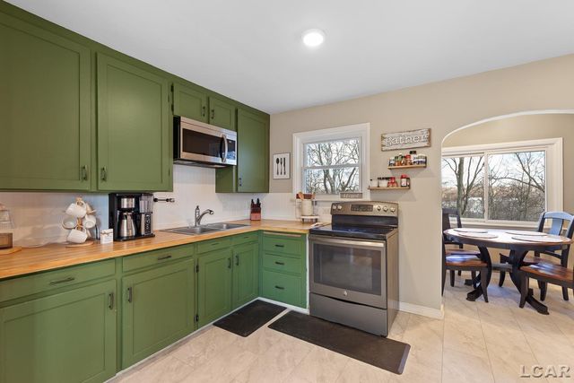 218 Greenly Street, Adrian, MI 49221