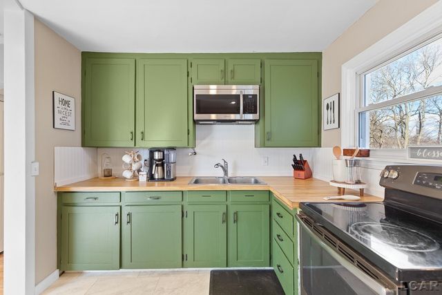 218 Greenly Street, Adrian, MI 49221