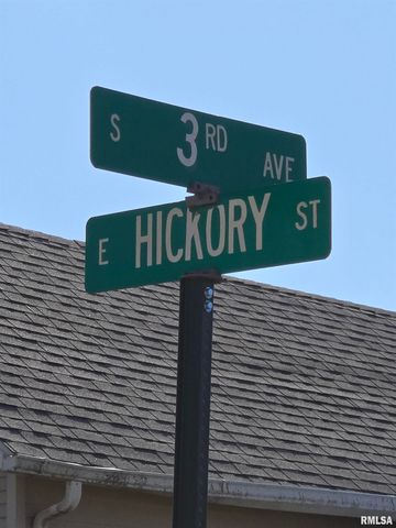 637 S 3RD Avenue, Canton, IL 61520