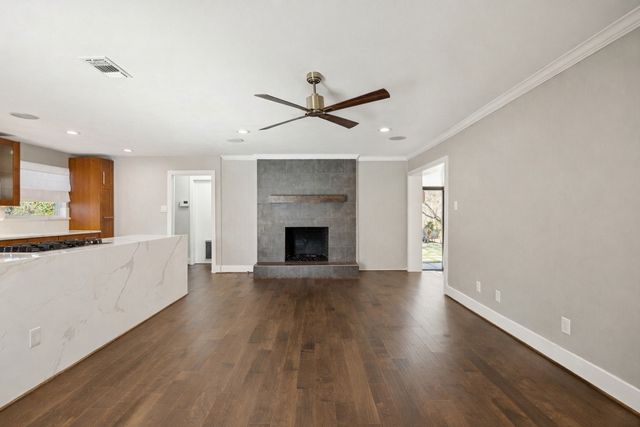 6976 Walling Lane, Dallas, TX 75231