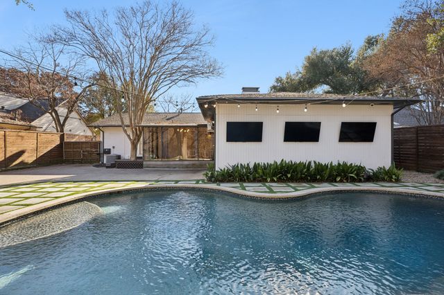 6976 Walling Lane, Dallas, TX 75231