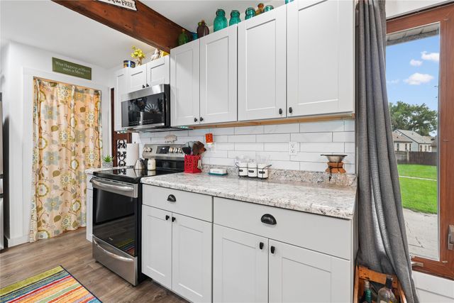 1420 Searle Street, Des Moines, IA 50317