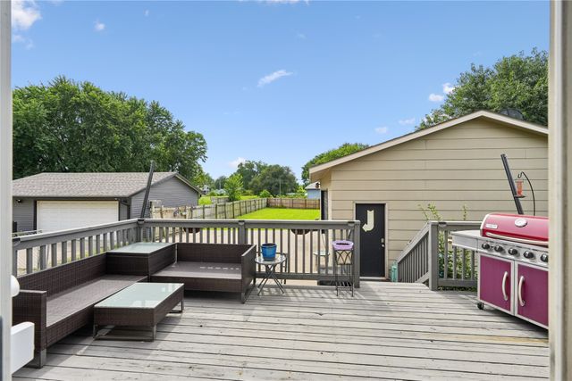 1420 Searle Street, Des Moines, IA 50317