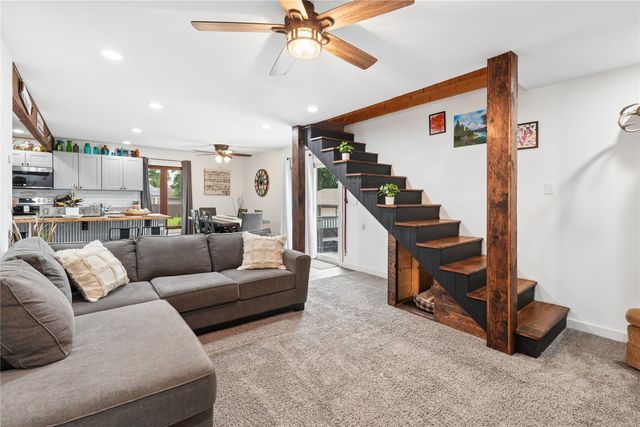 1420 Searle Street, Des Moines, IA 50317