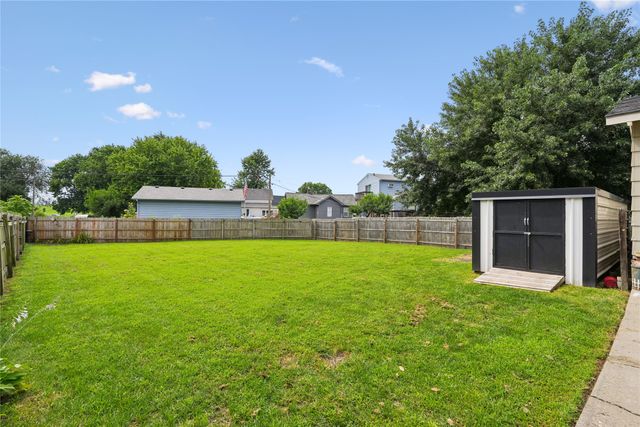 1420 Searle Street, Des Moines, IA 50317