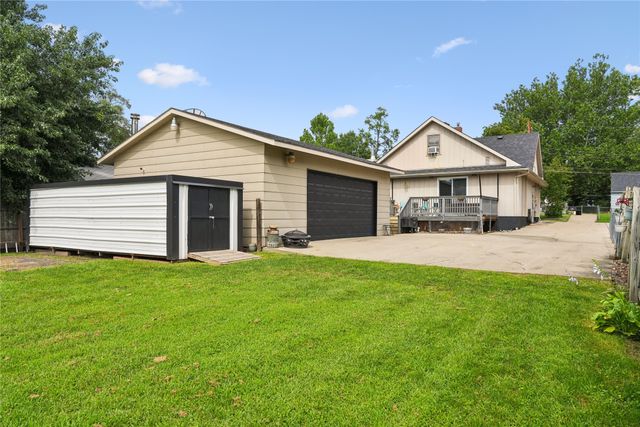 1420 Searle Street, Des Moines, IA 50317