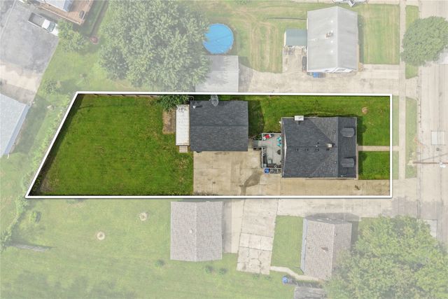 1420 Searle Street, Des Moines, IA 50317