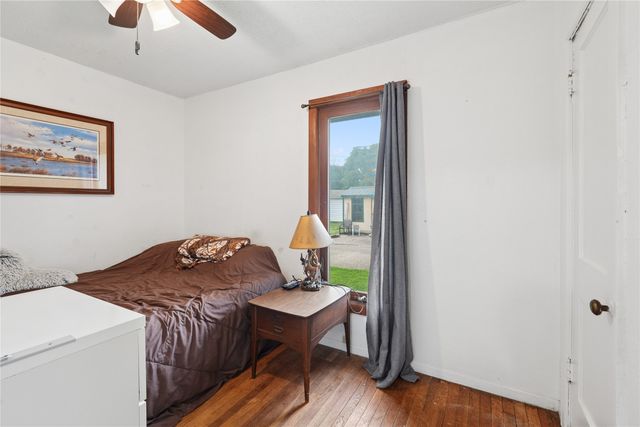 1420 Searle Street, Des Moines, IA 50317
