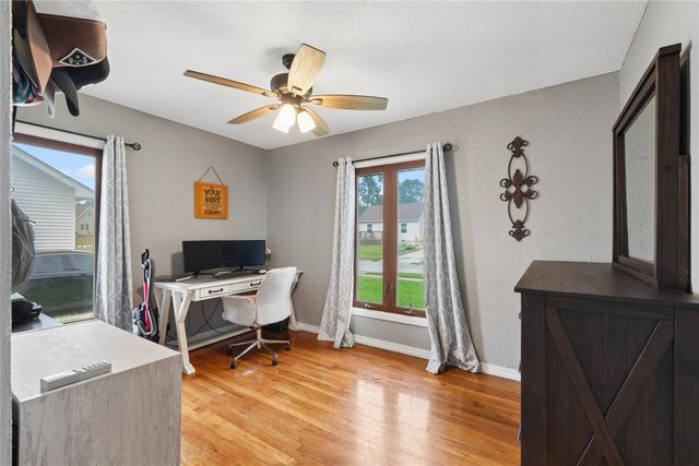 1420 Searle Street, Des Moines, IA 50317